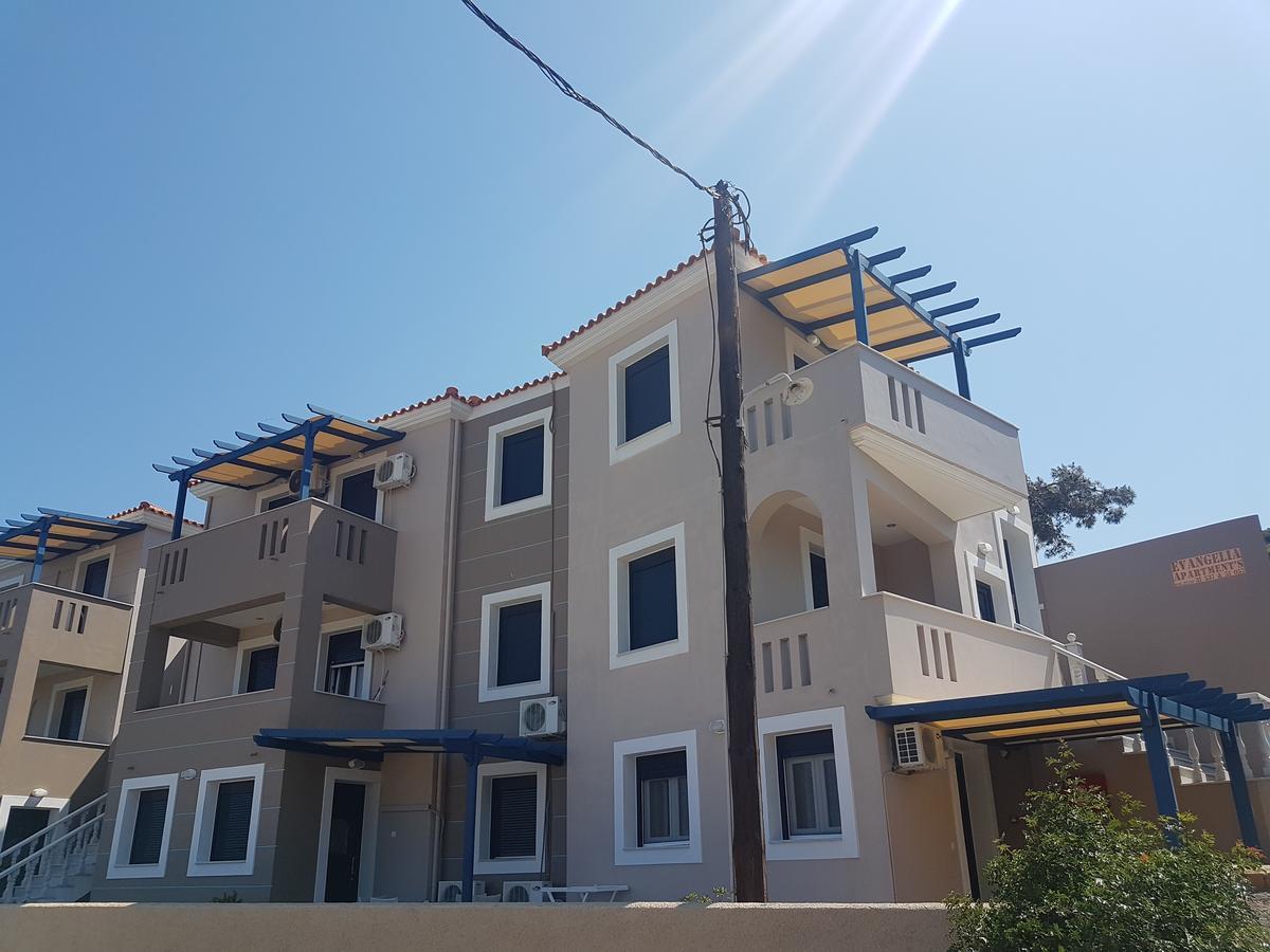 Evangelia Karfas Exterior foto