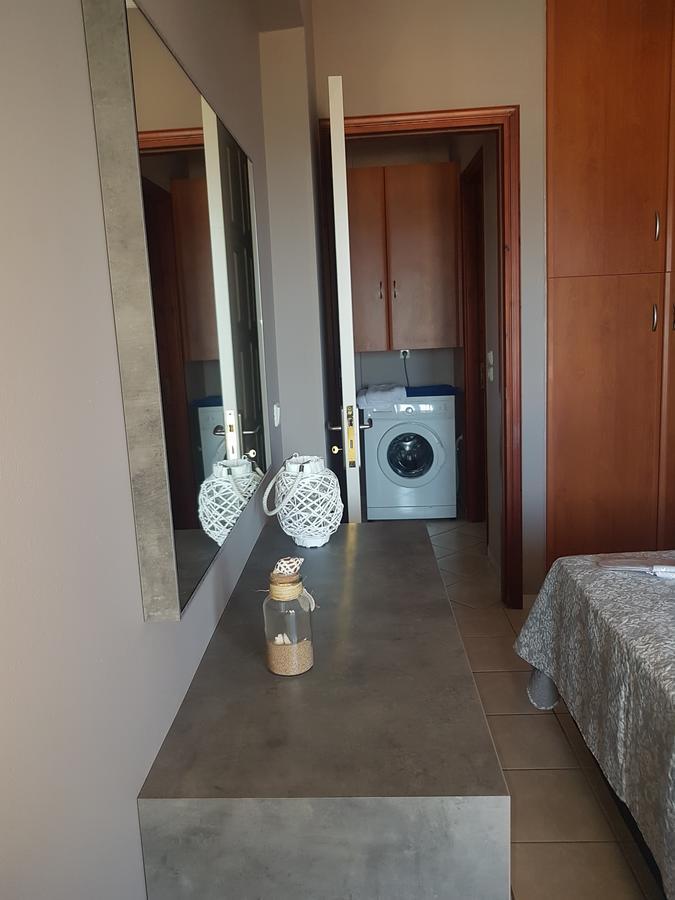 Evangelia Karfas Exterior foto